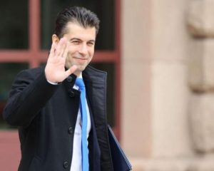 Петков отива на инат в Скопие, ще се върне излъган