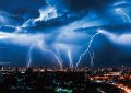 Мълнията пратеник на Вселенския съд